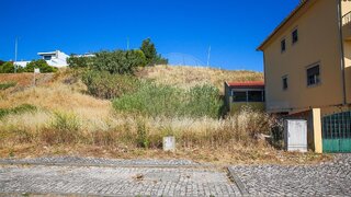 Land for sale in Alenquer, Portugal — €68,000