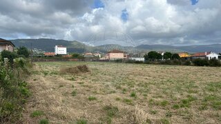 Land for sale in Valença, Portugal — €65,000