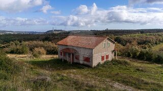Land for sale in Alenquer, Portugal — €140,000