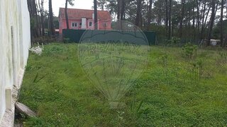 Land for sale in Sesimbra, Portugal — €127,000