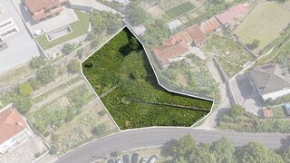 Land for sale in Póvoa de Lanhoso, Portugal — €74,900