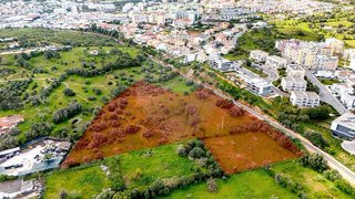Land for sale in Portimão, Portugal — €725,000
