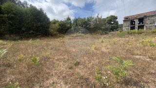Land for sale in Penafiel, Portugal — €37,500