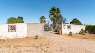 Terreno de 8375 m² em Évora