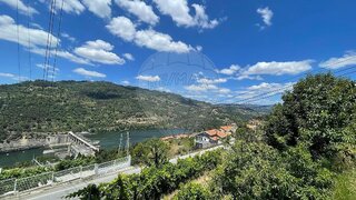Land for sale in Cinfães, Portugal — €39,000