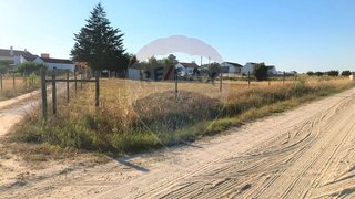 Land for sale in Coruche, Portugal — €99,000