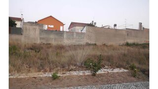 Terreno de 304 m² em Santarém