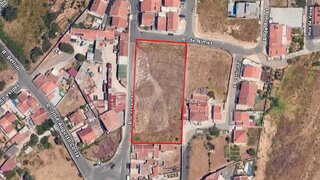 Terreno para venda em Amadora, Portugal — 729 900 €