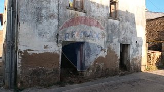 Land for sale in Tomar, Portugal — €25,000