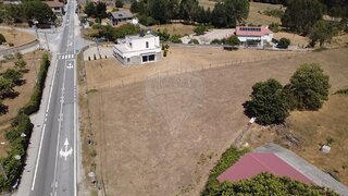 Land for sale in Moimenta da Beira, Portugal — €60,000