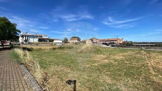Land for sale in Seia, Portugal — €25,000