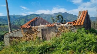 Land for sale in Oliveira do Hospital, Portugal — €35,000