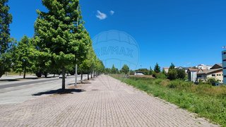 Terreno de 468 m² em Viseu