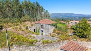 Land for sale in Vouzela, Portugal — €57,500