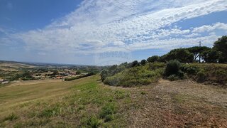 Land for sale in Arruda dos Vinhos, Portugal — €115,000