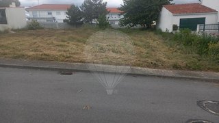 Land for sale in Carrazeda de Ansiães, Portugal — €55,000