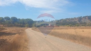 Land for sale in Silves, Portugal — €90,000