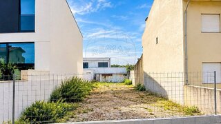 Land for sale in Matosinhos, Portugal — €210,000