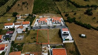 Terreno de 397 m² em Bragança