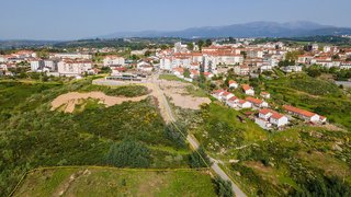 Land for sale in Oliveira do Hospital, Portugal — €388,000