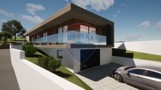 Terreno · 735 m² · 85 000 €