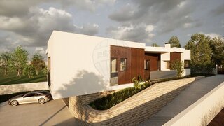 Land for sale in Ourém, Portugal — €105,000
