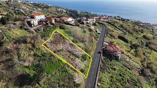 Land for sale in Calheta (Madeira), Portugal — €163,000