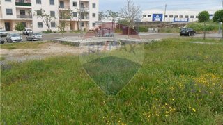 Land for sale in Elvas, Portugal — €79,000