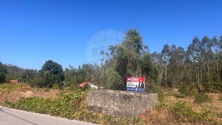Terreno de 8400 m² em Leiria