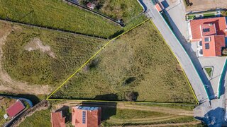 Land for sale in Seia, Portugal — €89,000