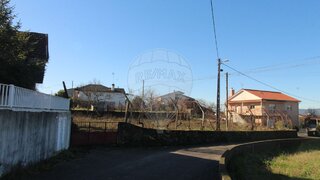 Land for sale in Vouzela, Portugal — €45,000