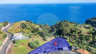 Land for sale in Santana, Portugal — €140,000
