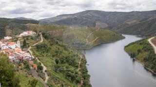Terreno de 75 m² em Oleiros