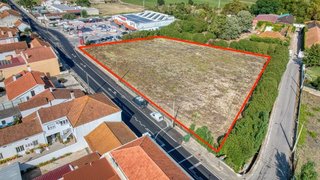 Land for sale in Alpiarça, Portugal — €500,000