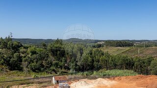 Terreno em Cadaval · 15 600 m² · 330 000 €