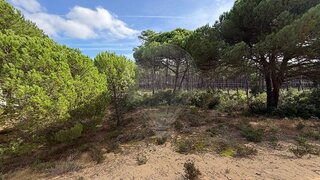 Land for sale in Almada, Portugal — €340,000