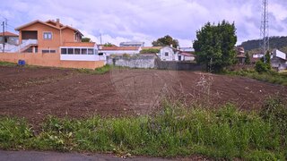 Terreno para venda em Santa Maria da Feira, Portugal — 80 000 €
