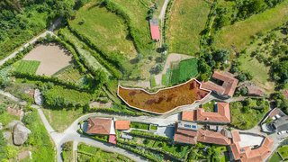 Land for sale in Póvoa de Lanhoso, Portugal — €40,000