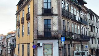Terreno de 565 m² em Porto