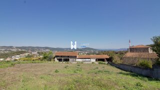 Land for sale in Vila Nova de Famalicão, Portugal — €76,000