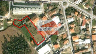 Terreno para venda em Oliveira de Azeméis, Portugal — 180 000 €