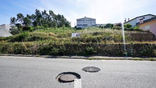 Terreno para venda em Oliveira de Azeméis, Portugal — 215 000 €
