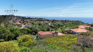 Land for sale in Calheta (Madeira), Portugal — €150,000