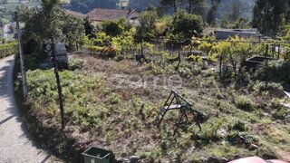 Land for sale in Felgueiras, Portugal — €90,000