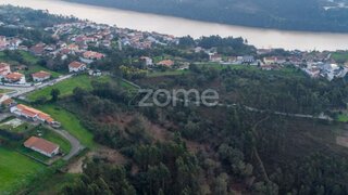 Land for sale in Penafiel, Portugal — €95,000