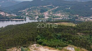 Land for sale in Gondomar, Portugal — €325,000