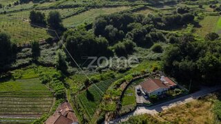 Land for sale in Paredes, Portugal — €290,000