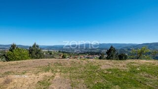 Land for sale in Amarante, Portugal — €299,000