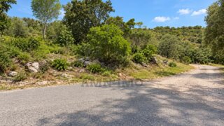 Terreno · 33 100 m² · 27 500 €