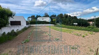 Terreno de 671 m² em Aveiro